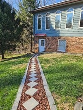 300 Stonewall Jackson Trail in Martinsville, VA - Building Photo - Building Photo