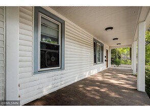 715 6th Ave SE, Unit Upper in Minneapolis, MN - Building Photo - Building Photo