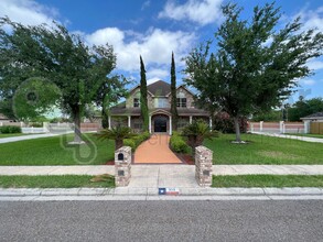 202 Beverly Hills Ln in Edinburg, TX - Building Photo - Building Photo