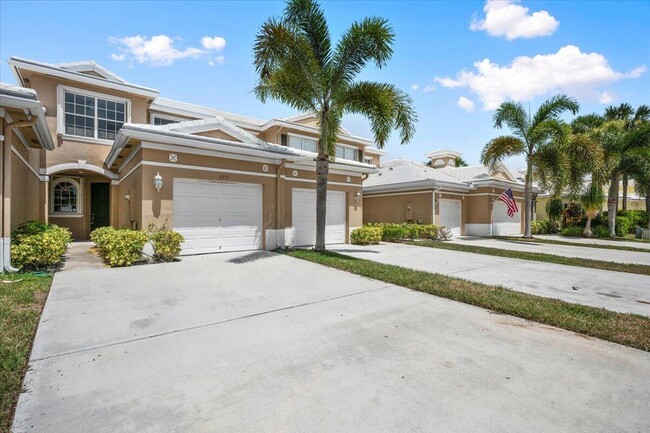 6891 Blue Skies Dr in Greenacres, FL - Building Photo - Building Photo
