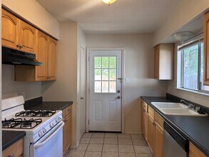 410 Linden St in Bastrop, TX - Building Photo - Building Photo