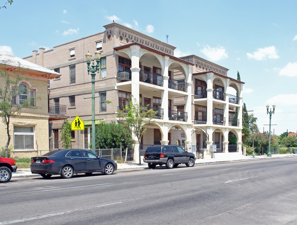 1021 Magoffin Ave in El Paso, TX - Building Photo