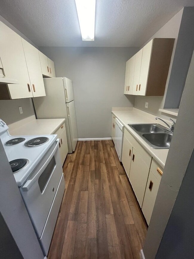 North Ridge Apartments in Columbia City, IN - Foto de edificio - Building Photo