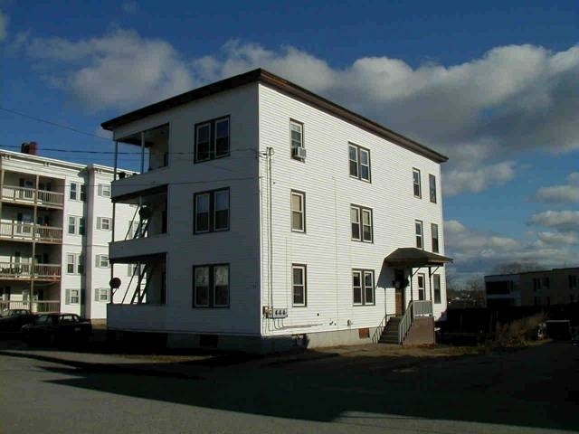 71 Washington St in Augusta, ME - Building Photo