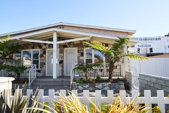 606 E Realty St, Unit 606 1-2 in Carson, CA - Foto de edificio - Building Photo