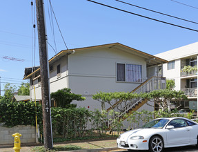 Kahu Apartments in Waipahu, HI - Building Photo - Building Photo