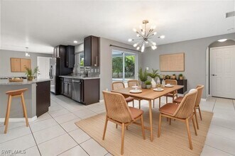 8707 Chatham St in Ft. Myers, FL - Building Photo - Building Photo
