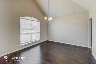 911 Walters Dr in Cedar Hill, TX - Building Photo - Building Photo