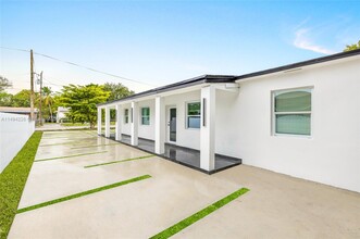 5509 NW 5th Ct, Unit 2 in Miami, FL - Building Photo - Building Photo