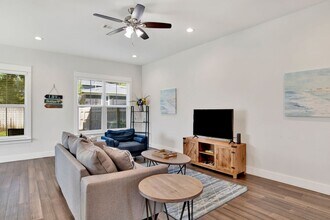 2901 N 15th Ave in Pensacola, FL - Building Photo - Building Photo