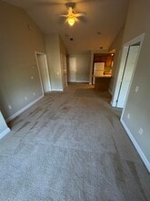 2 Crestview Cir in Londonderry, NH - Building Photo - Building Photo