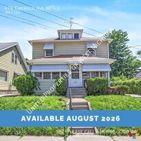 476 Emerald Ave NE in Grand Rapids, MI - Building Photo