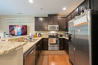 1504 Holly Grove Way in Durham, NC - Building Photo - Building Photo