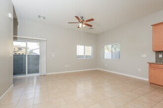 6723 Pocket Wood St in Las Vegas, NV - Building Photo - Building Photo