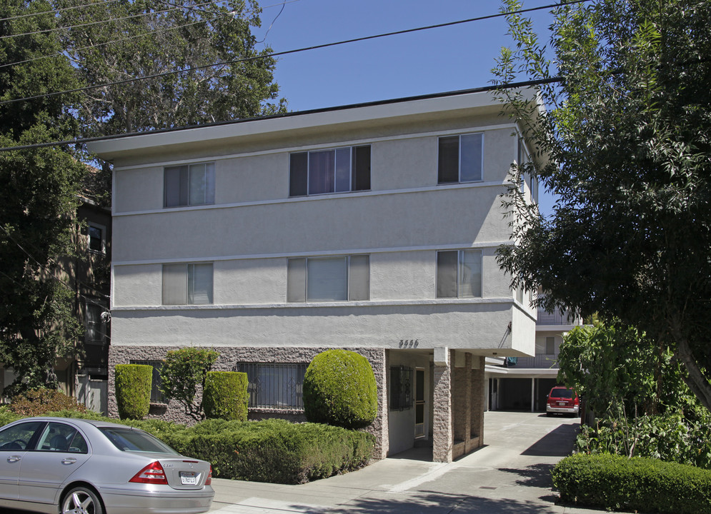 3556 Dimond Ave in Oakland, CA - Building Photo