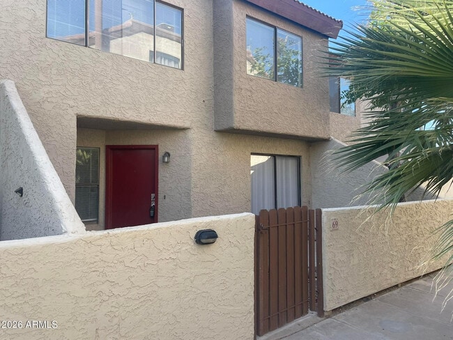 property at 2040 S Longmore