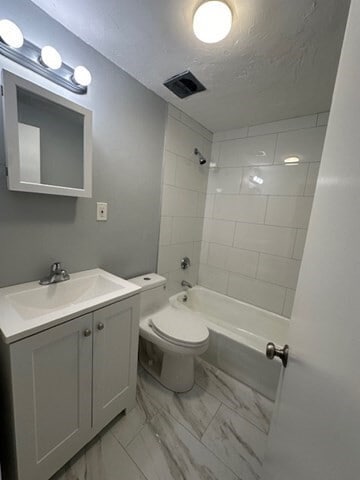 362 Centre St in Quincy, MA - Building Photo - Building Photo