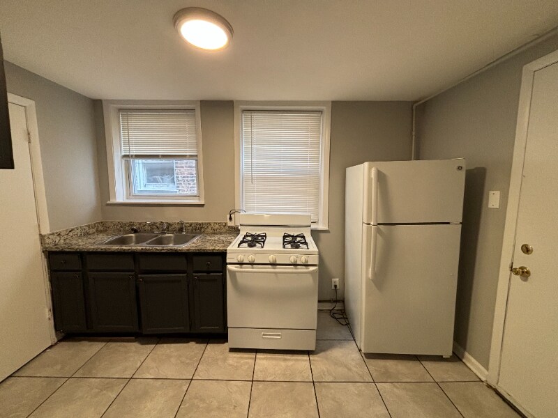 8137 S Evans Ave in Chicago, IL - Building Photo