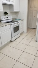 1800 Sans Souci Blvd, Unit 1800117 in North Miami, FL - Building Photo - Building Photo