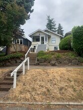 1910 4th Ave W in Seattle, WA - Building Photo - Building Photo