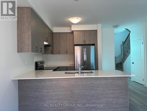 1018 Valhalla Ter in Pickering, ON - Building Photo - Building Photo