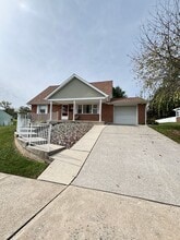 3069 Birch Cir W in Hokendauqua, PA - Building Photo - Building Photo