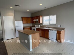 4514 E Whitehall Dr in San Tan Valley, AZ - Building Photo - Building Photo