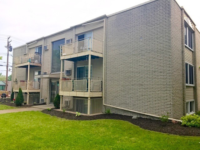 Garden Park Apartments - 30600 Pardo in Garden City, MI - Building Photo - Building Photo