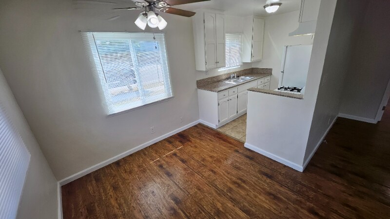 3021 Carmona Ave in Los Angeles, CA - Building Photo