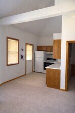 74 Lakewood St in Worcester, MA - Building Photo - Building Photo