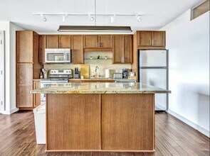 1555 Elm St in Dallas, TX - Building Photo - Building Photo