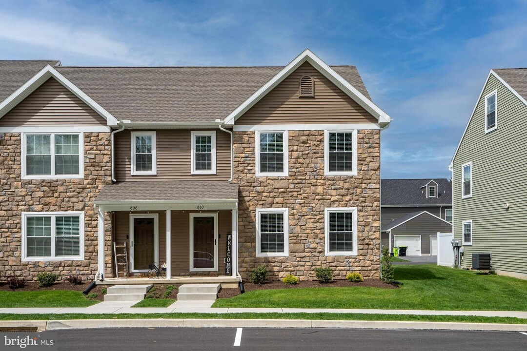 810 Byler Cir in Lebanon, PA - Foto de edificio