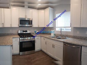 7416 Mimosa Way in Sacramento, CA - Building Photo - Building Photo