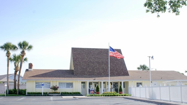 Kissimmee Gardens in Kissimmee, FL - Foto de edificio - Building Photo