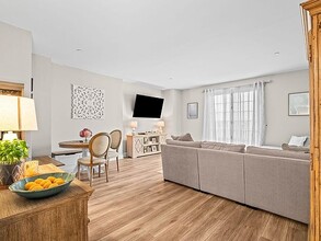 100 Shearwater Ct E in Jersey City, NJ - Building Photo - Building Photo