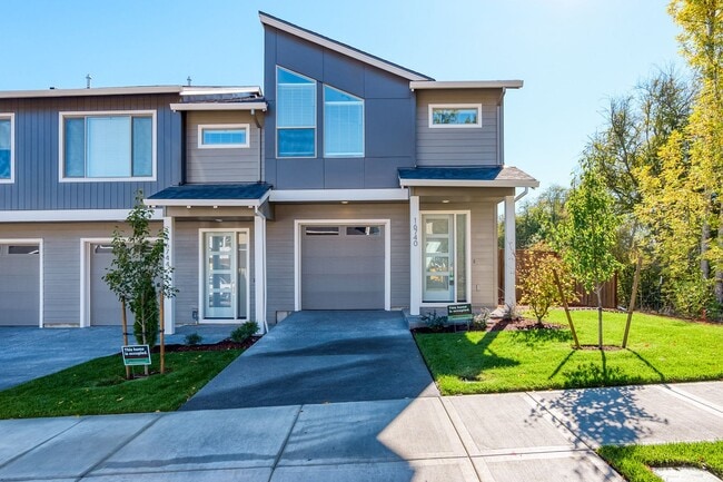 16740 SE Rebstock Pk Ln in Happy Valley, OR - Building Photo - Building Photo