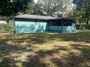 5414 Lake Le Clare Rd in Lutz, FL - Building Photo - Building Photo