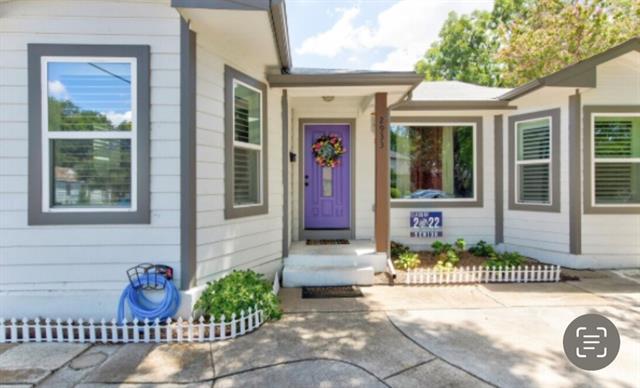 2933 S Hills Ave in Fort Worth, TX - Building Photo - Building Photo