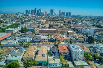 1411 S Westmoreland Ave in Los Angeles, CA - Building Photo - Building Photo