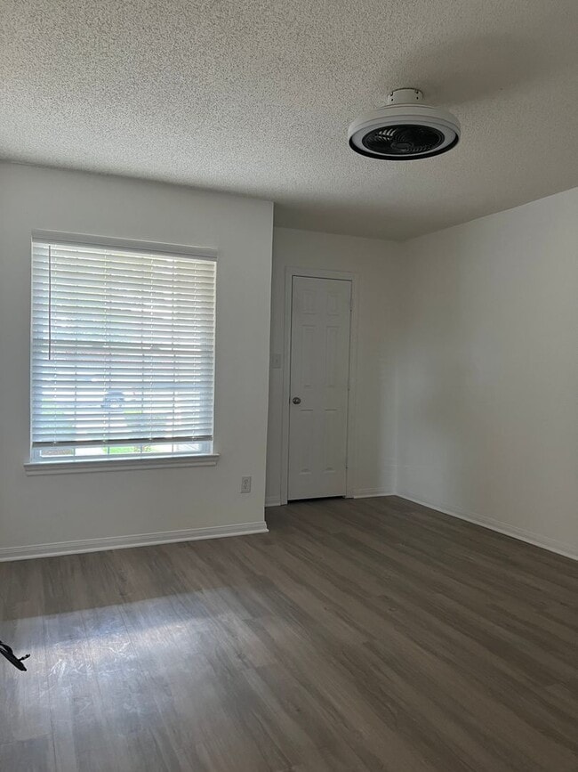 714 Parkview Cir in Hewitt, TX - Building Photo - Building Photo