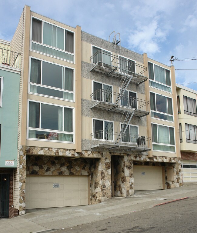 435 43rd Ave in San Francisco, CA - Foto de edificio - Building Photo