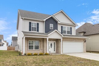 1629 Kestrel Dr in Clarksville, TN - Building Photo - Building Photo