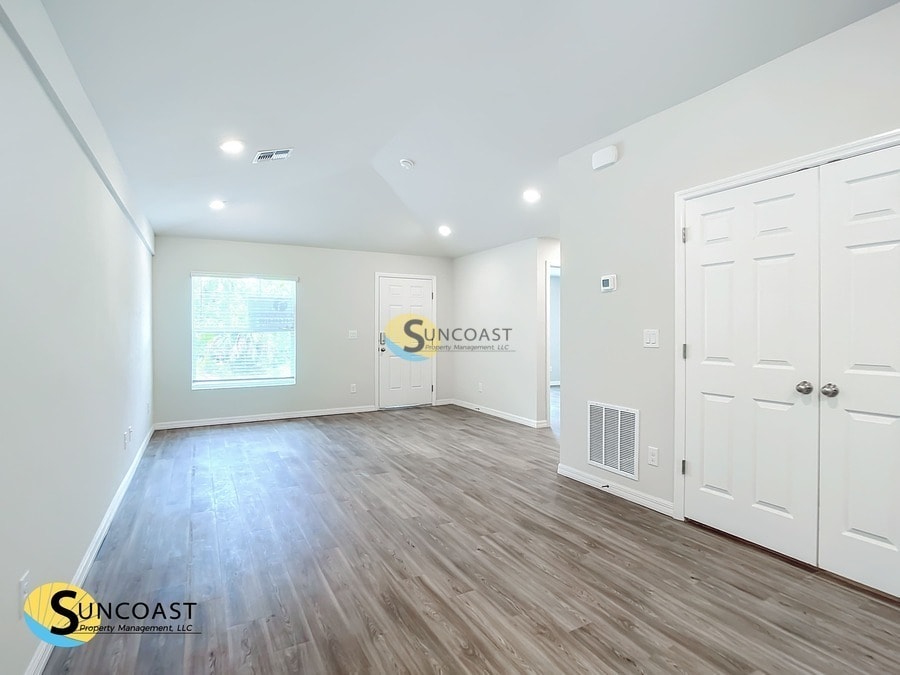 11050 Reims Ave in Englewood, FL - Foto de edificio