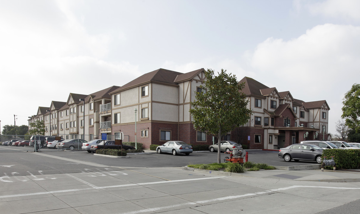 Rose Gardens Apartments in Westminster, CA - Building Photo