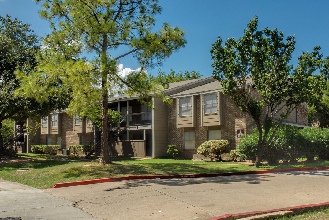 Pebble Brook Apartment Homes in Houston, TX - Building Photo