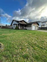 274 Olympia St N in Tenino, WA - Building Photo - Building Photo