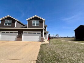 752 Sedgegrass Dr in Champaign, IL - Building Photo