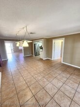 2636 Queenswood Dr in Sebring, FL - Building Photo - Building Photo