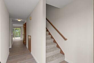 17148 SW Alexander St in Beaverton, OR - Building Photo - Building Photo