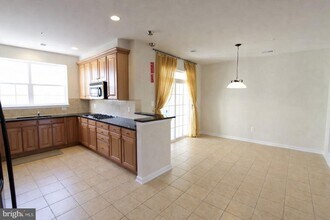 4495 Beacon Grove Cir in Fairfax, VA - Building Photo - Building Photo